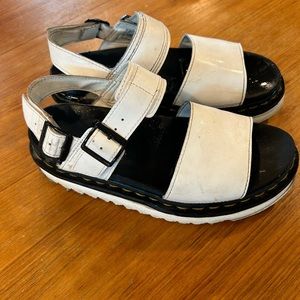 Dr martens women’s voss platform sandal white with black
